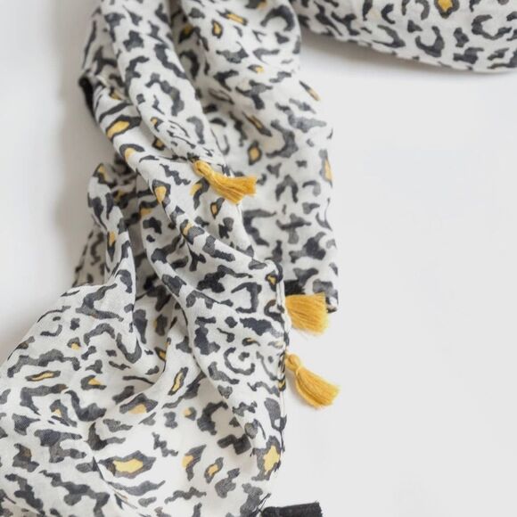 Leopard Print Scarf - Picture 4 of 4